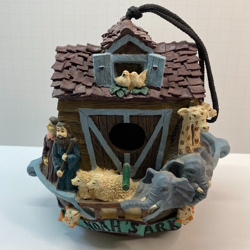 Noah’s Ark Birdhouse